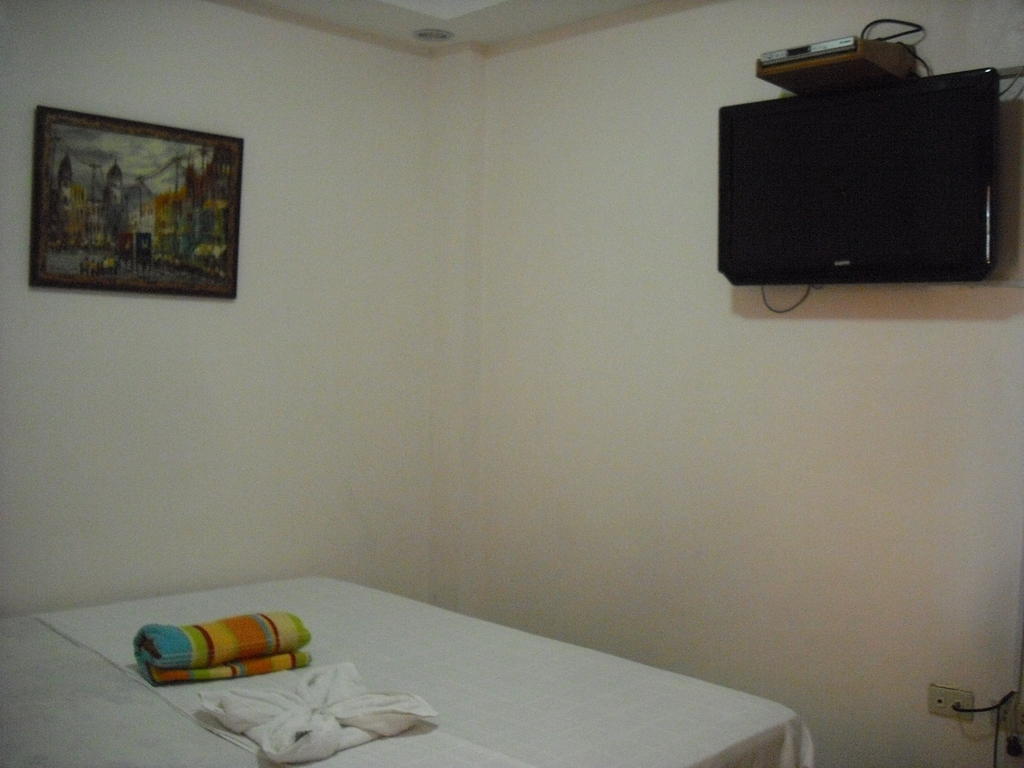 Gani Hotel Angeles Quarto foto